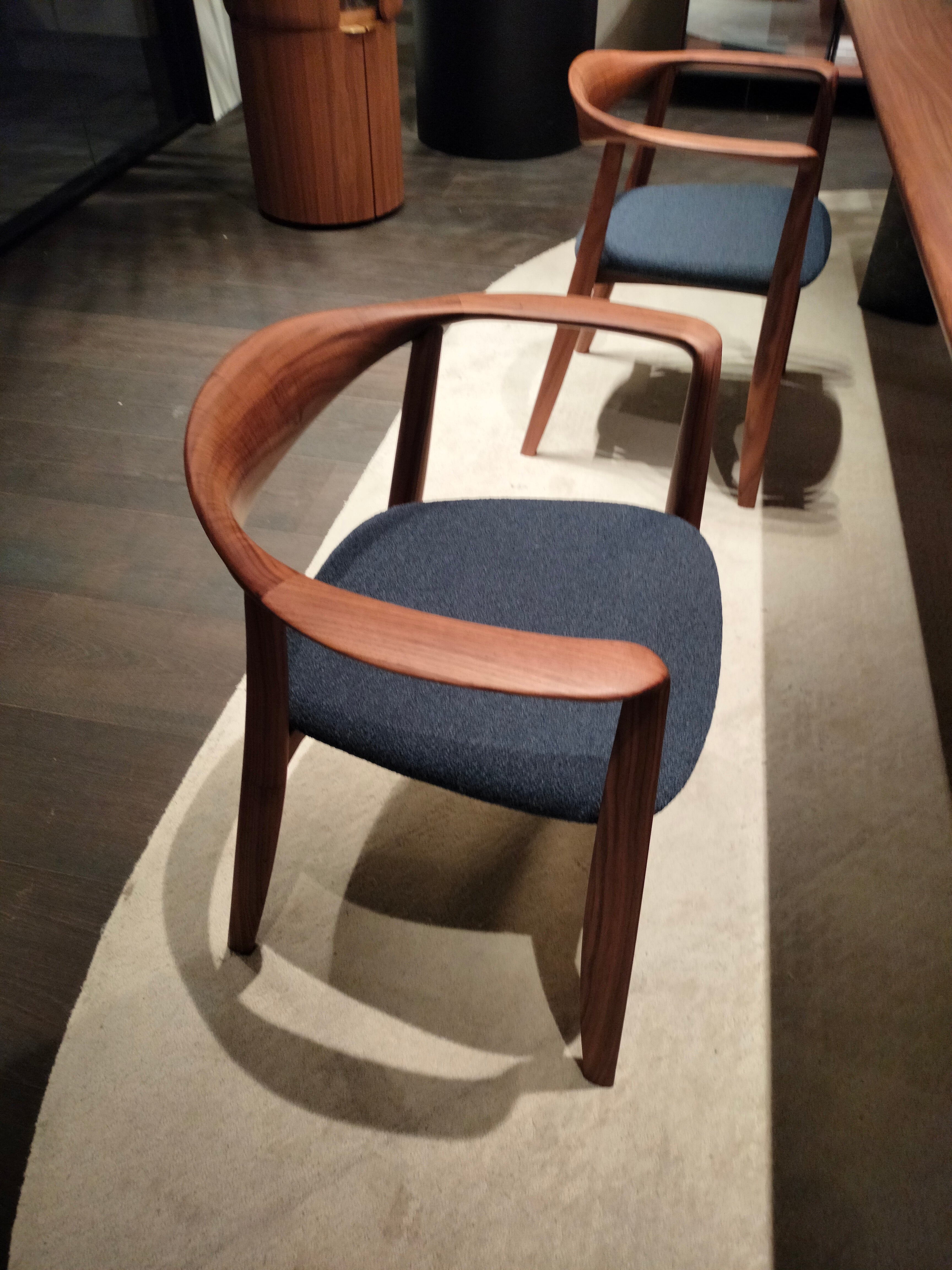 High Arm and Back Support Dining Chair