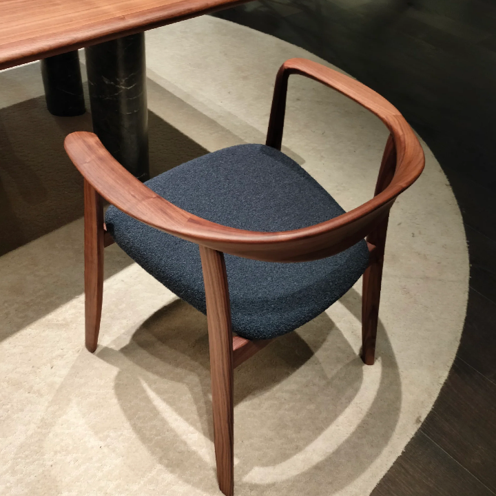 High Arm and Back Support Dining Chair